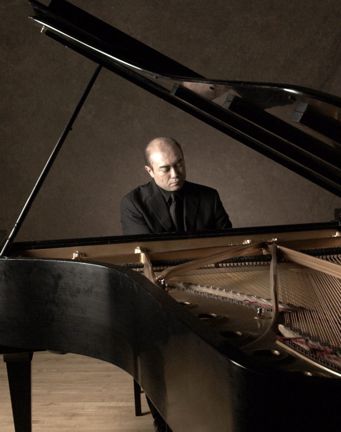 Interview: James Parker, Renowned Pianist & Artistic Advisor to 